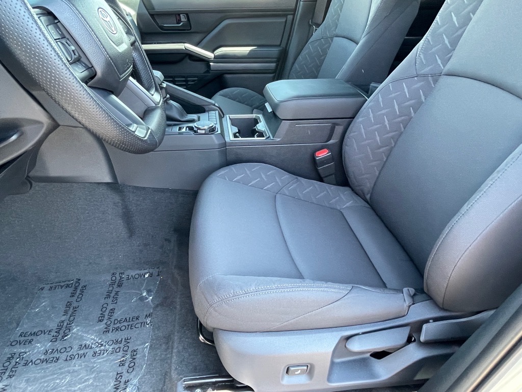 2025 Toyota Tacoma SR5 Double Cab photo 7