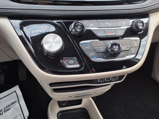 2023 Chrysler Pacifica Plug-In Hybrid Touring L