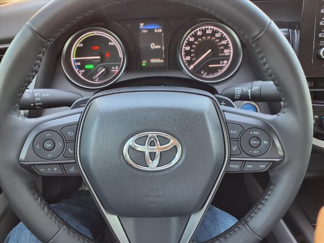 2022 Toyota Camry Hybrid SE