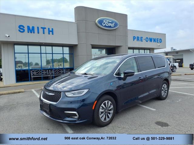 2023 Chrysler Pacifica Plug-In Hybrid Touring L