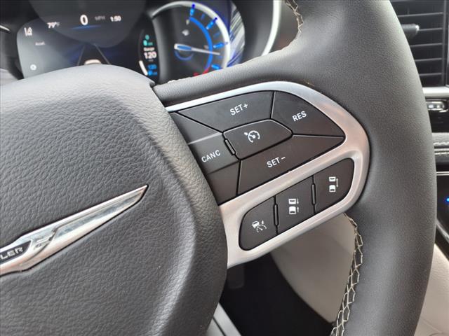 2023 Chrysler Pacifica Plug-In Hybrid Touring L