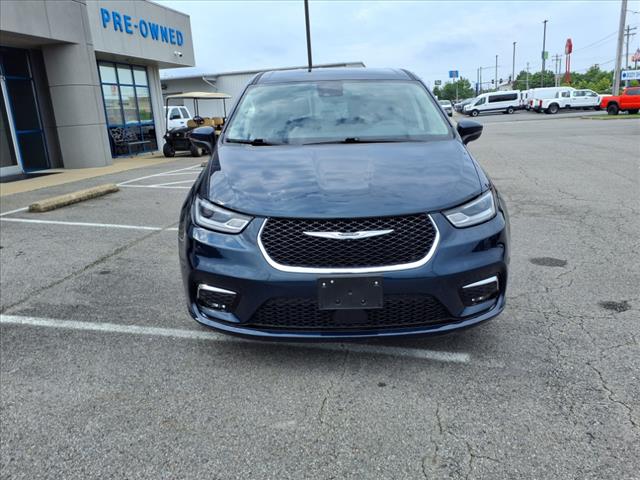 2023 Chrysler Pacifica Plug-In Hybrid Touring L