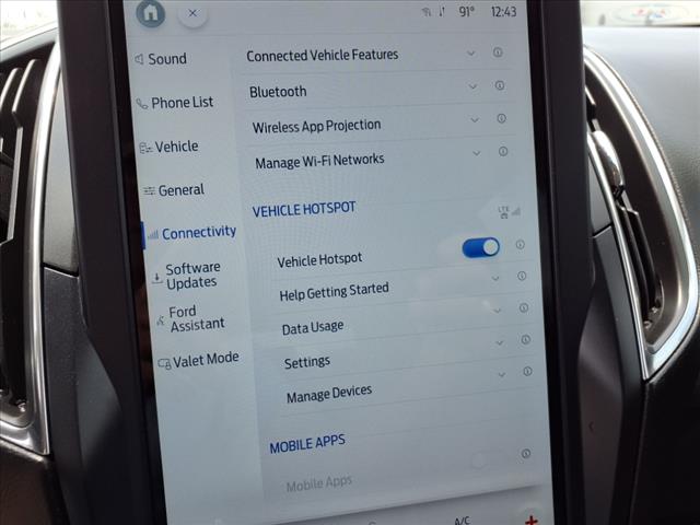 2022 Ford Edge TITANIUM