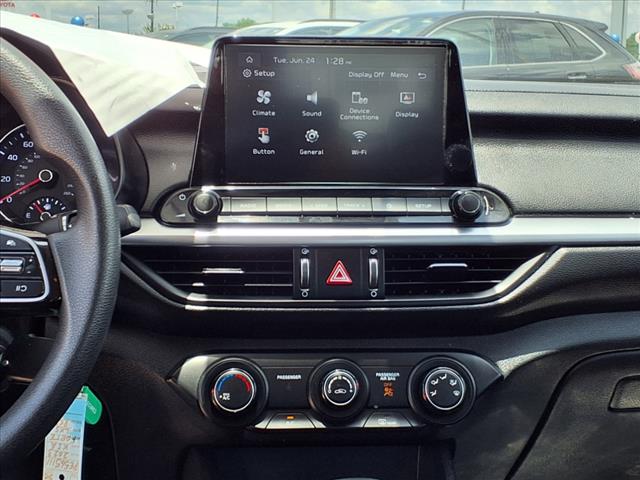 2023 Kia Forte LXS