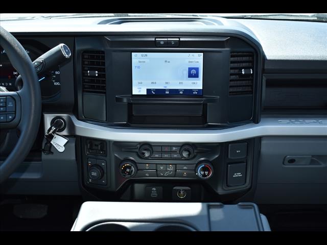 2025 Ford F-350 Super Duty 4X4 CREW CAB PICKUP/