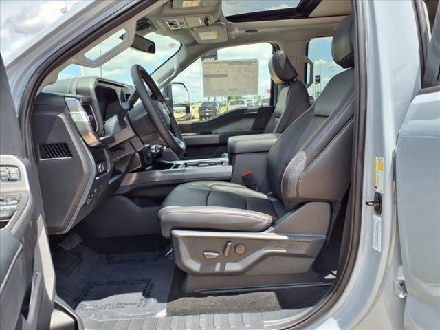 2025 Ford F-250 Super Duty 4X4 CREW CAB PICKUP/