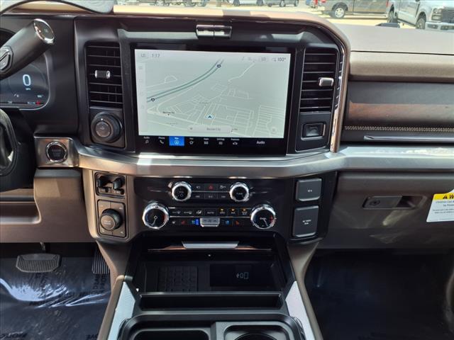 2025 Ford F-250 Super Duty 4X4 CREW CAB PICKUP/