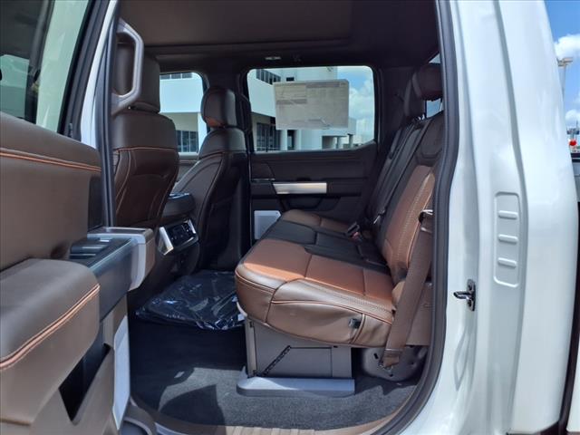 2025 Ford F-250 Super Duty 4X4 CREW CAB PICKUP/