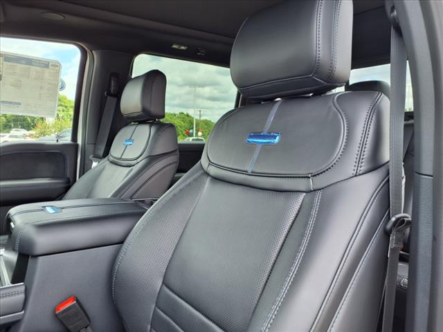 2025 Ford F-250 Super Duty 4X4 CREW CAB PICKUP/