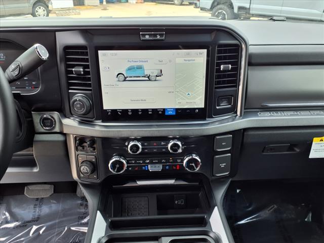 2025 Ford F-250 Super Duty 4X4 CREW CAB PICKUP/