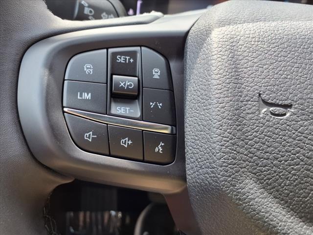 2025 Ford Ranger 4X2 CRW CAB XLT