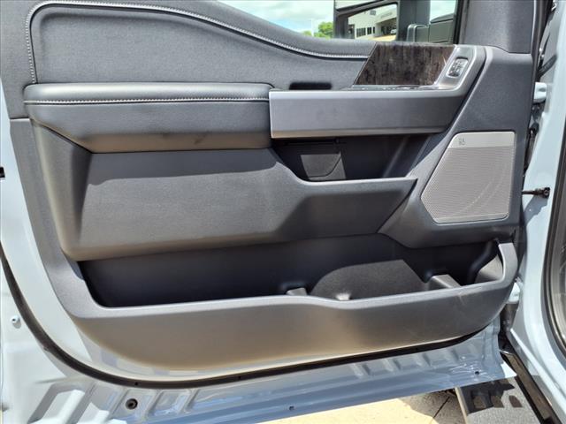 2025 Ford F-250 Super Duty 4X4 CREW CAB PICKUP/
