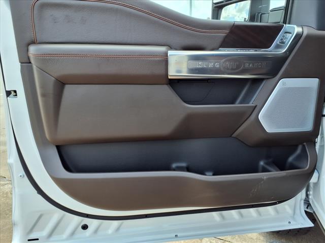 2025 Ford F-250 Super Duty 4X4 CREW CAB PICKUP/