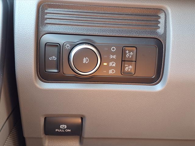 2025 Ford F-250 Super Duty 4X4 CREW CAB PICKUP/