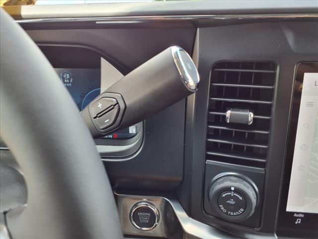 2025 Ford F-250 Super Duty 4X4 CREW CAB PICKUP/