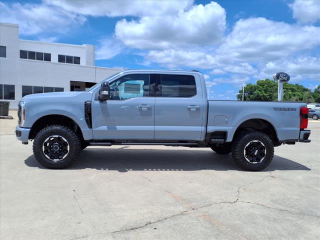 2025 Ford F-250 Super Duty 4X4 CREW CAB PICKUP/