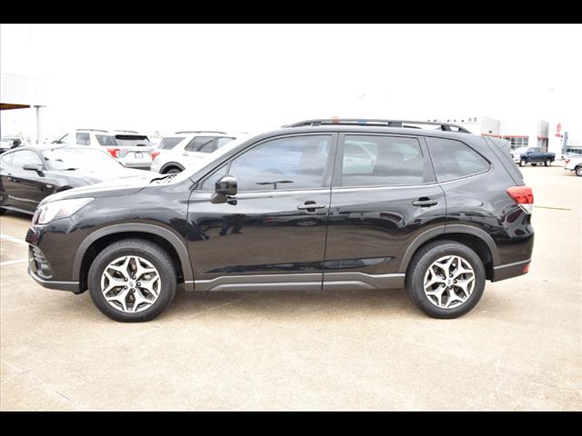 2023 Subaru Forester PREMIUM