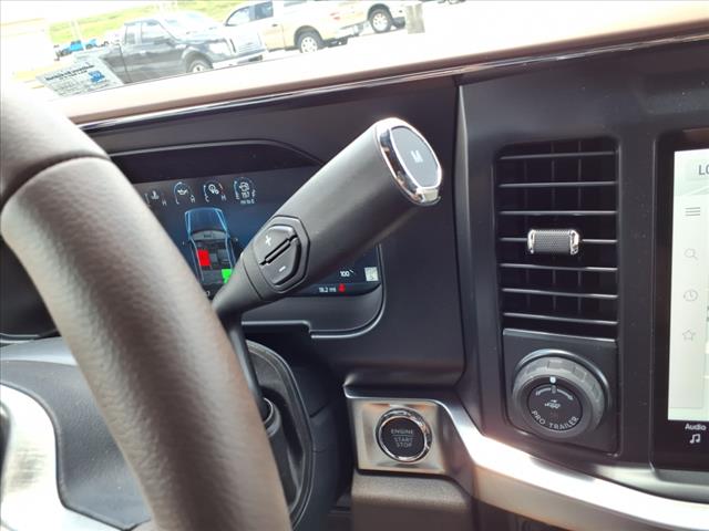 2025 Ford F-250 Super Duty 4X4 CREW CAB PICKUP/