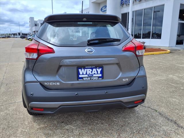 2020 Nissan Kicks SR