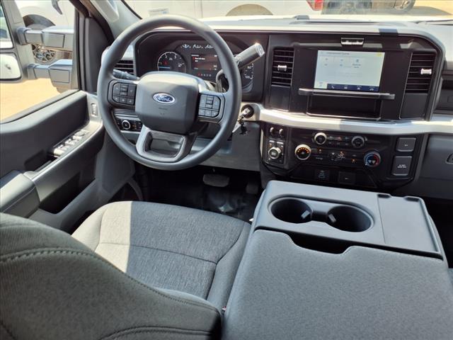 2025 Ford F-250 Super Duty 4X4 CREW CAB PICKUP/