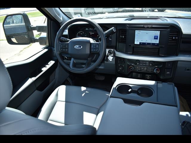 2025 Ford F-350 Super Duty 4X4 CREW CAB PICKUP/