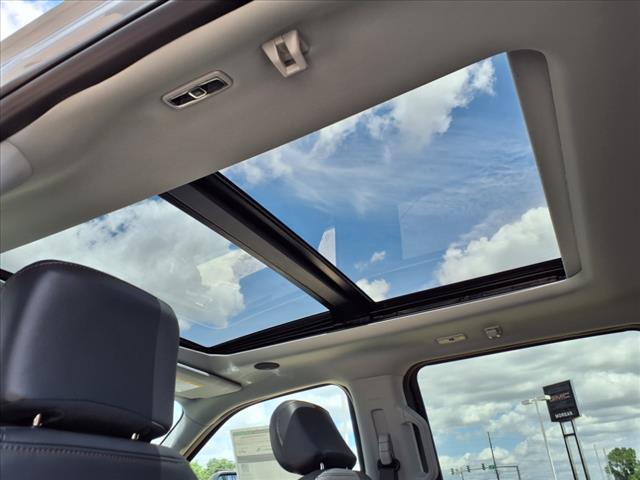 2025 Ford F-250 Super Duty 4X4 CREW CAB PICKUP/