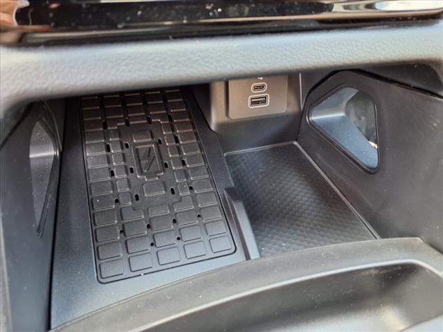 2025 Ford Ranger 4X2 CRW CAB XLT