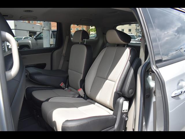 2021 Kia Sedona SX
