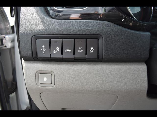 2021 Kia Sedona SX