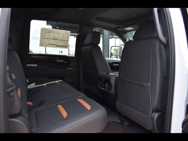 2025 GMC Sierra 2500HD AT4