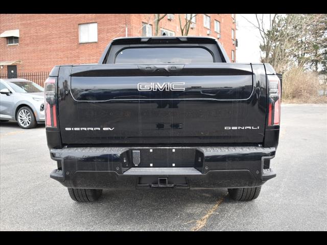 2025 GMC Sierra EV Denali