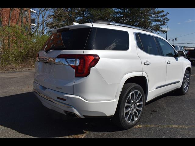 2022 GMC Acadia Denali