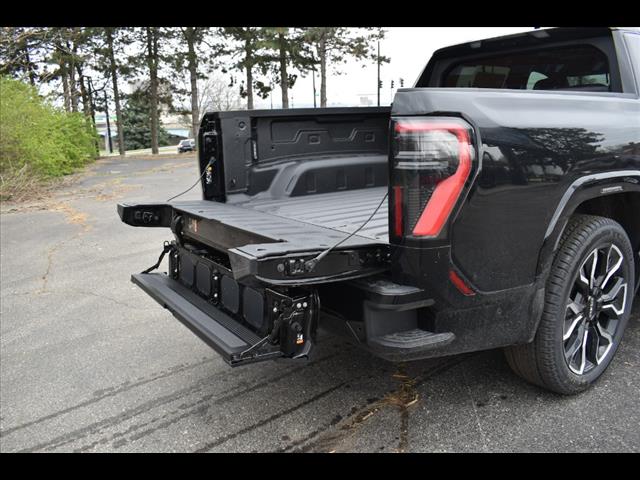 2025 GMC Sierra EV Denali