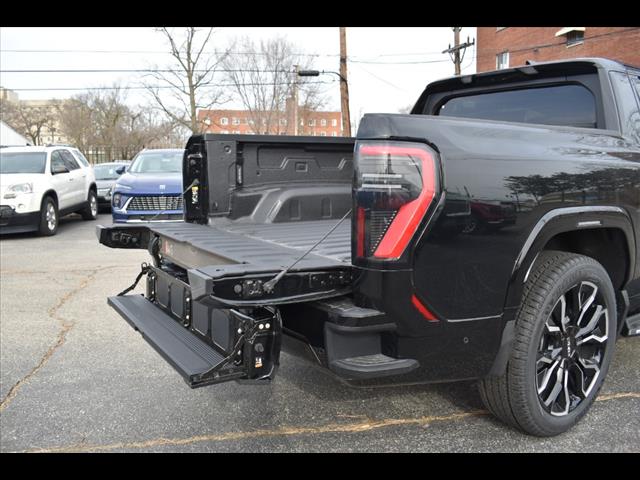 2025 GMC Sierra EV Denali