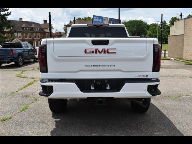 2025 GMC Sierra 2500HD AT4