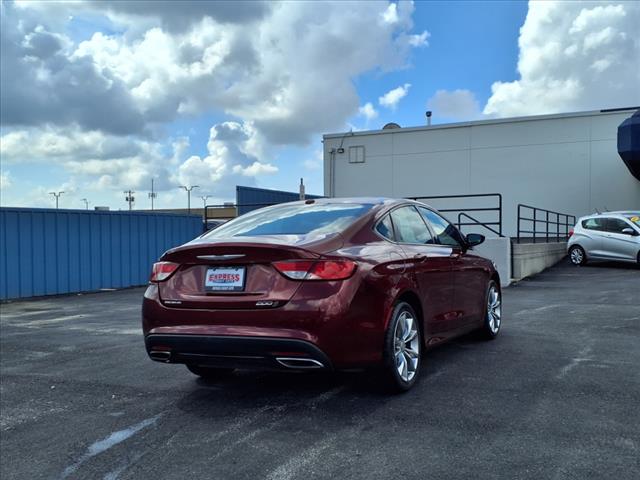 2015 Chrysler 200 