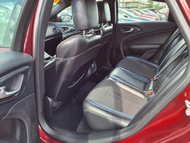 2015 Chrysler 200 