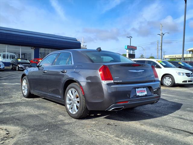 2017 Chrysler 300 