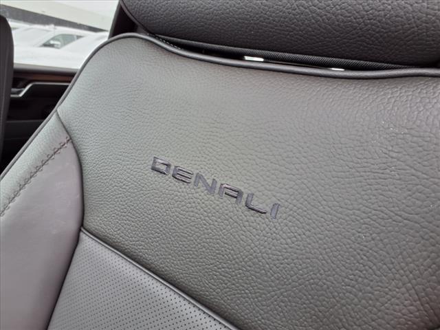 2025 GMC Sierra 2500HD Denali