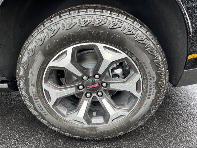 2025 GMC Yukon XL AT4