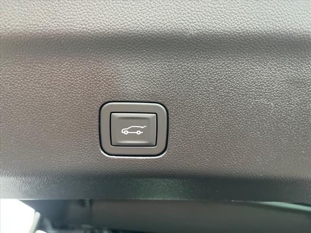2025 GMC Yukon XL AT4