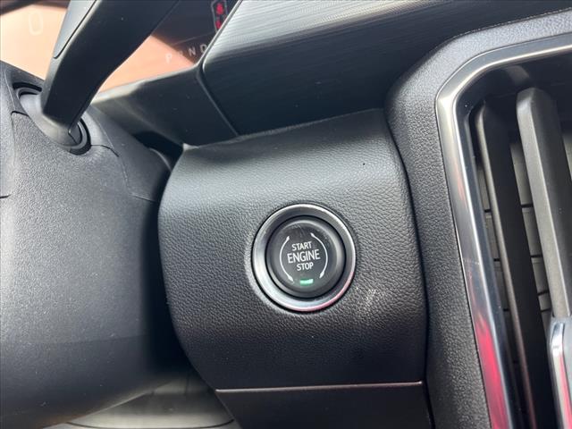 2025 GMC Acadia AT4