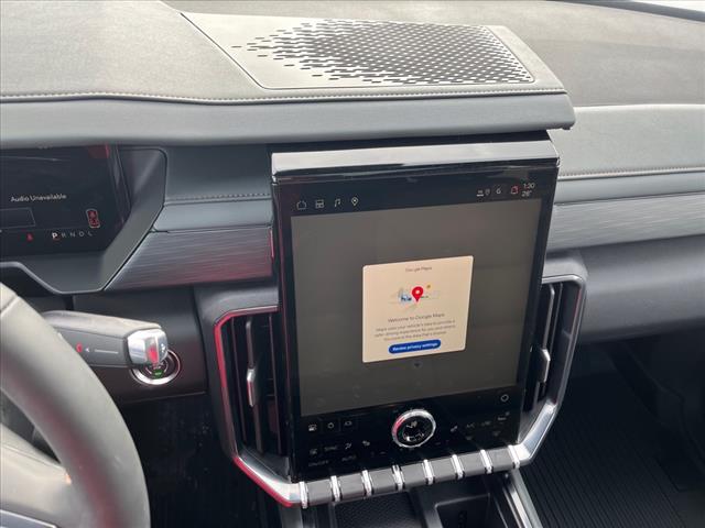 2025 GMC Acadia AT4