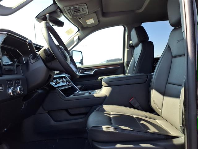 2025 GMC Sierra 2500HD Denali