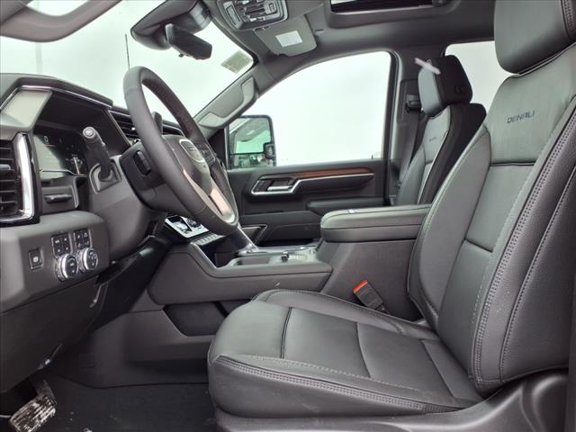 2025 GMC Sierra 2500HD Denali