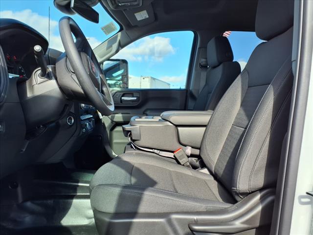 2025 GMC Sierra 2500HD Pro