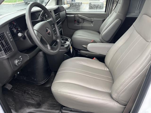 2025 GMC Savana Work Van