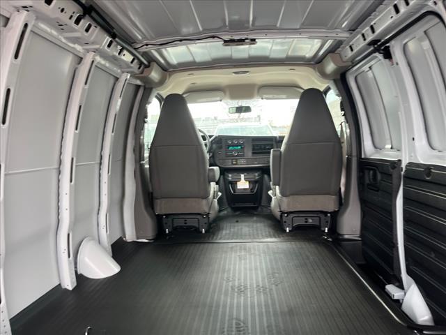 2025 GMC Savana Work Van
