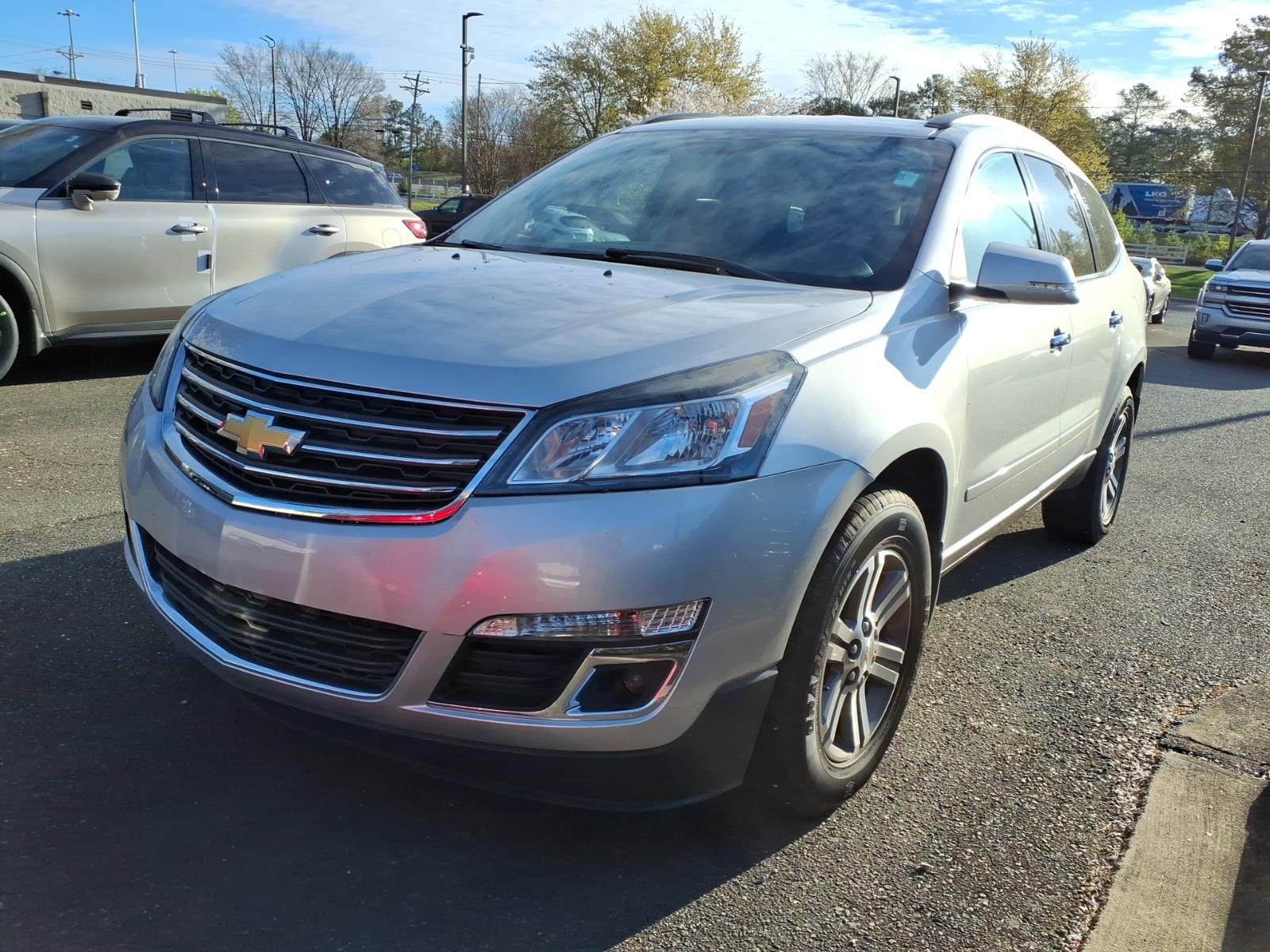 2017 Chevrolet Traverse 2LT AWD