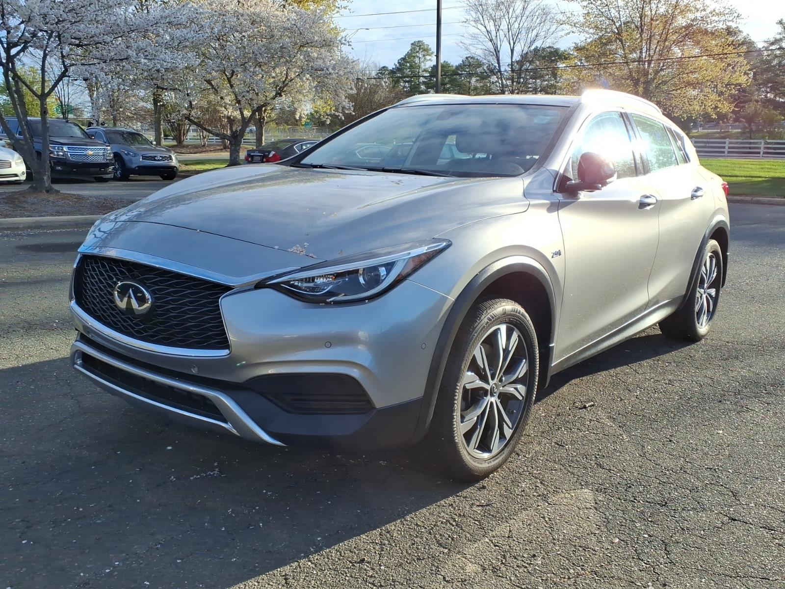 2019 INFINITI QX30 Luxe AWD